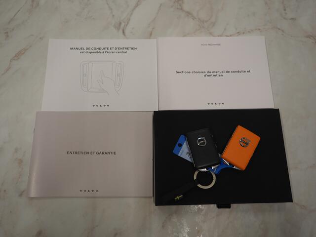 Volvo XC40 1.5 T5 Plug-in hybrid Ultimate Dark | Panoramadak | Pilot Assist | Harman/Kardon | Leder | Keyless | 360 | BLIS | Carplay