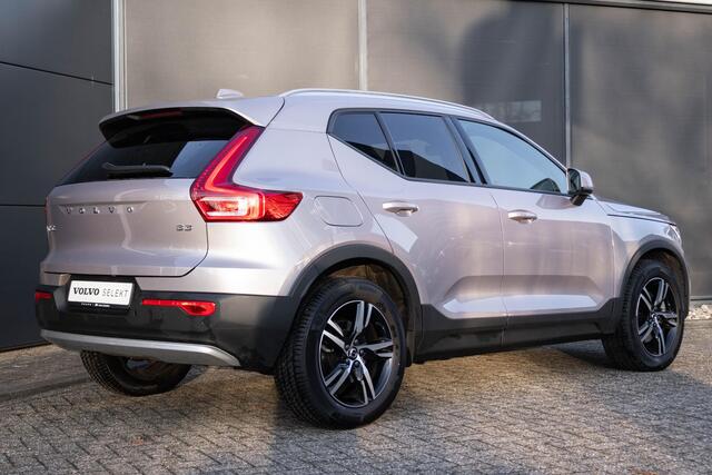 Volvo XC40 B3 Automaat Essential Edition | Verwarmbare voorstoelen | Verwarmbaar stuurwiel | Premium audio by Harman Kardon | 18 inch Lichtmetalen velgen | Alarmklasse 3