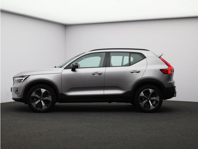Volvo XC40 2.0 B4 Plus Dark / Trekhaak / Harman Kardon / Stoel+Stuurverwarming / Elektrische Stoelen / Adaptive Cruise / Keyless / BLIS /