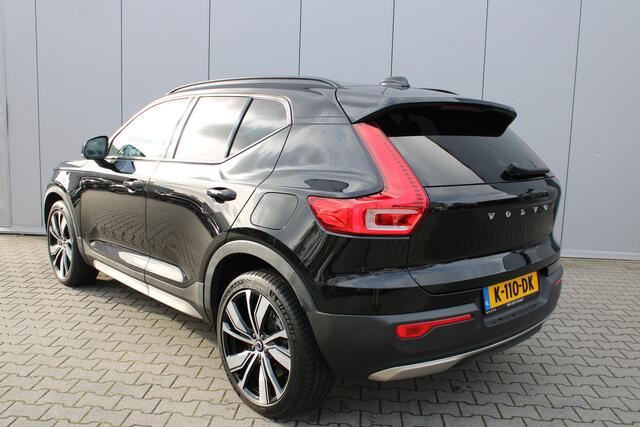 Volvo XC40 Recharge AWD R-Design | Panorama Dak | Leder interieur | Styling kit