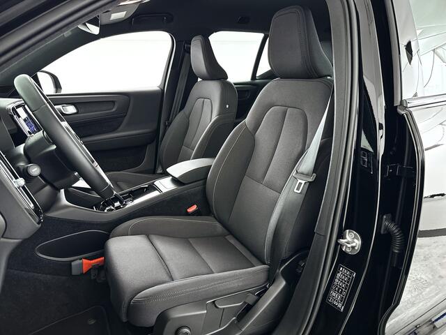 Volvo XC40 Recharge Plus 70 kWh | Parkeercamera | Stoel- en Stuurverwarming | Trekhaak