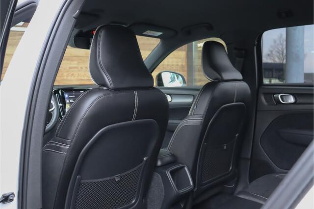 Volvo XC40 1.5 T3 R-Design **Lane assist/Resign lederen stoelen/Zwarte hemel/DAB**