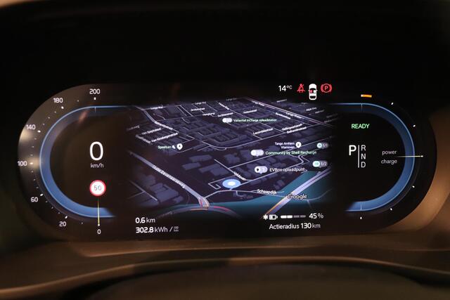 Volvo XC40 Recharge P8 AWD R-Design | Panoramadak | SoH 93,2% | Harman Kardon | 360° Camera | Elektr stoelen |
