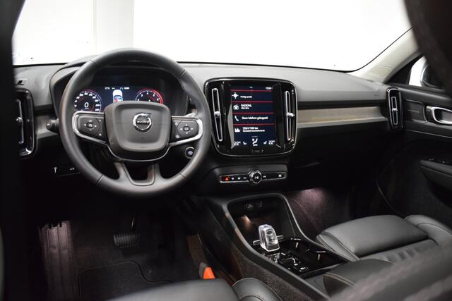 Volvo XC40 2.0 B3 163pk AUT7 Inscription Pano dak/ 360 Camera/ Stoel, Ruit & Stuurverw./ Harman Kardon