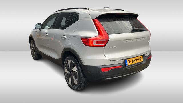 Volvo XC40 Single Motor 238pk Essential 69 kWh Navigatie Trekhaak Android/Carplay Full-LED Camera keyless