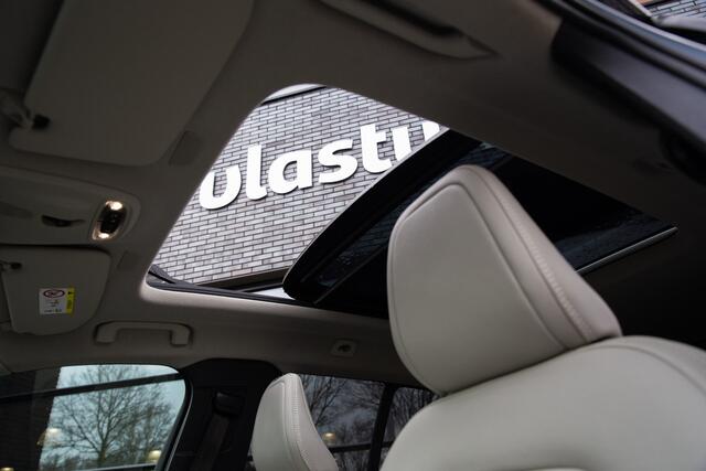 Volvo XC40 1.5 T2 R-Design , Panoramadak, Adap. cruise, Stoel/stuurverwarming,