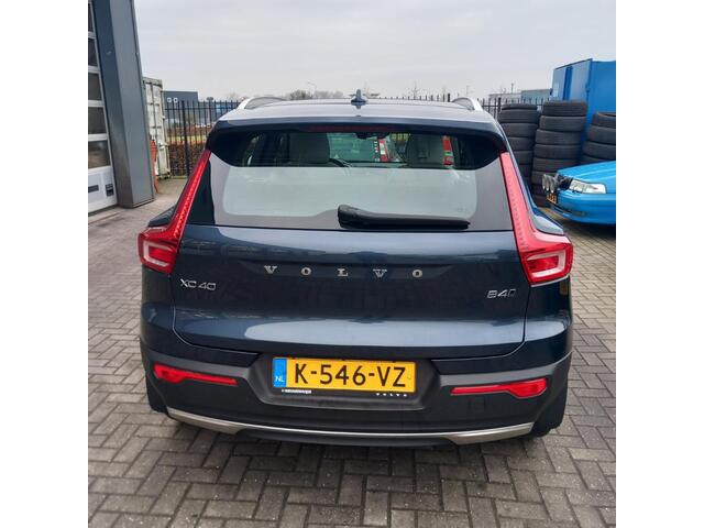 Volvo XC40 2.0 B4 AWD Inscription | Panoramadak | Harman Kardon Audio | 360 Graden Camera | Elektrisch Verstelbare Voorstoelen | Lederen Bekleding | Stoelverwarming | Navigatie | Apple Carplay | Android Auto