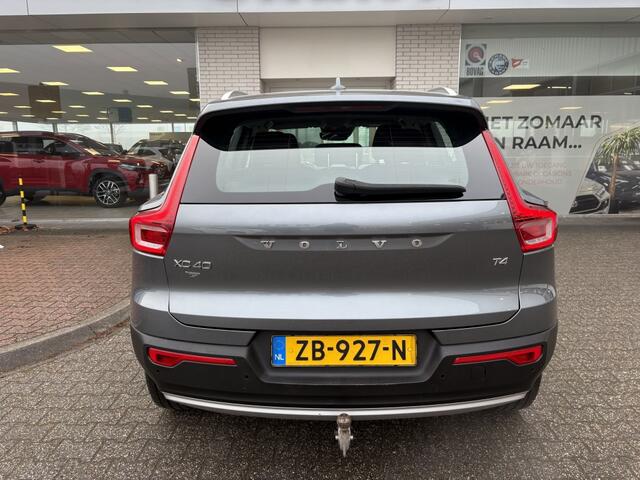 Volvo XC40 2.0 T4 Momentum | Elektr. trekhaak | Sensoren V/A | Stoelverw. |