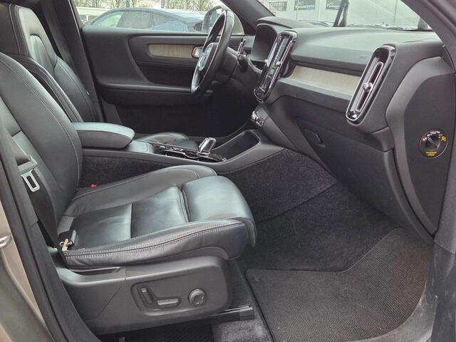 Volvo XC40 2.0 T4 Inscription | Harman Kardon Audio | Schuif-/Kanteldak | Keyless | Stoelverwaming | BLIS | Parkeersensoren V+A |