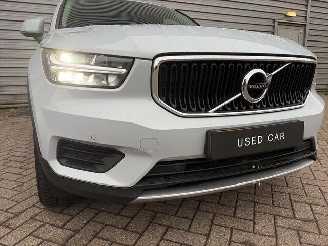 Volvo XC40 T3 Momentum Pro / Panoramdak / Lederen bekleding / 19" /