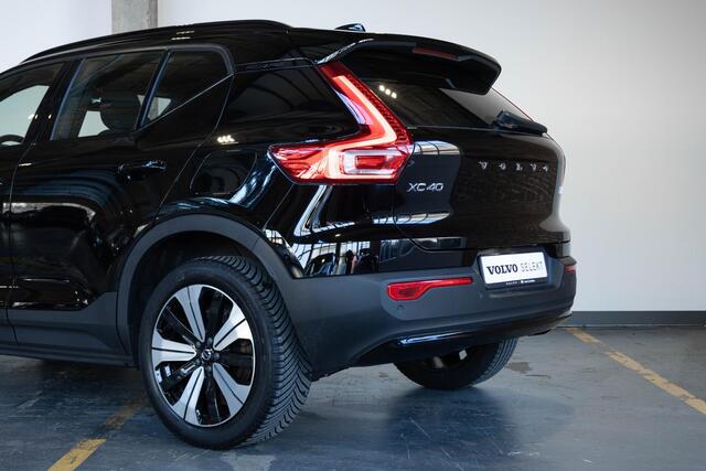 Volvo XC40 Recharge Core 70 kWh | Stoelverwarming | Stuurwielverwarming | 4-seizoenen banden | Warmtepomp | 1ste Eigenaar | Google Infotainment | Parkeercamera | Parkeersensoren voor + achter | draadloze telefoonlader
