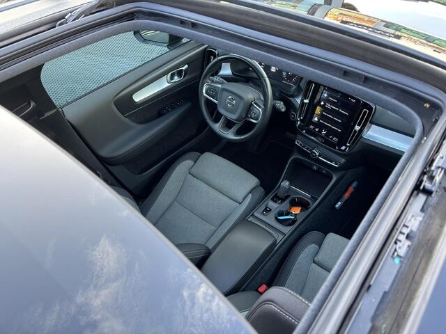 Volvo XC40 1.5 T2 Business Pro / Trekhaak / Pano. dak / ACC / Keyless / Carplay / Android Auto / Stoel+stuur verwarming / Camera achter /