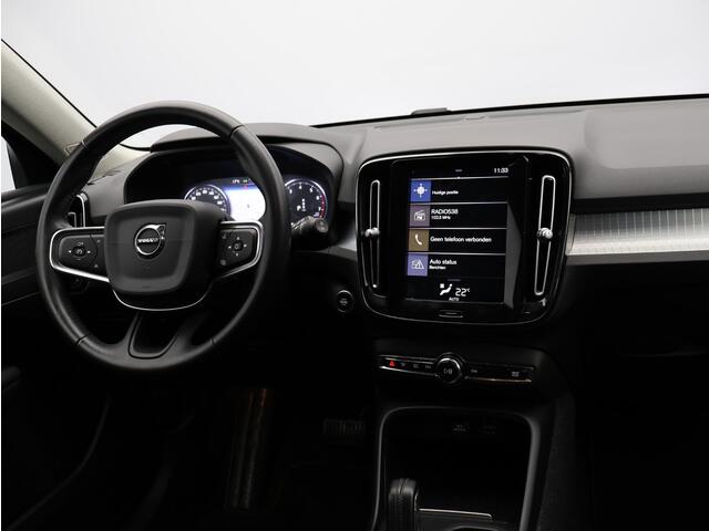 Volvo XC40 T3 163PK Automaat Momentum Pro / 19" / Extra Getint Glas / Camera / Park Assist V+A / Verwarmbare Voorruit / Elektrische Achterklep /