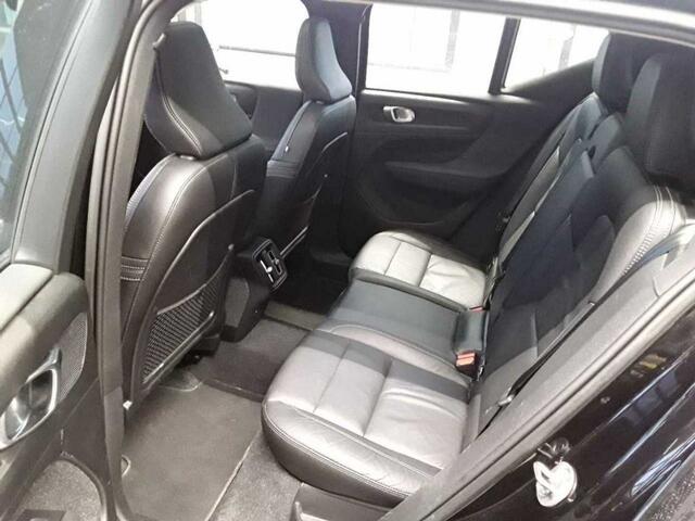 Volvo XC40 B4 AWD Bright Ultimate - Pano - Leer - Harman/kardon - Stoelverw.
