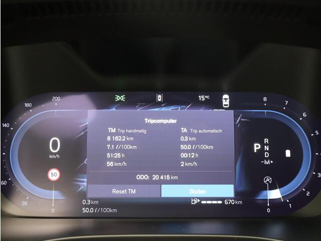 Volvo XC40 2.0 B4 Plus Dark Mild hybrid, Automaat, Trekhaak, Harman Kardon, Elektr. bed. stoelen, Stoel+stuur+voorruitverwarming