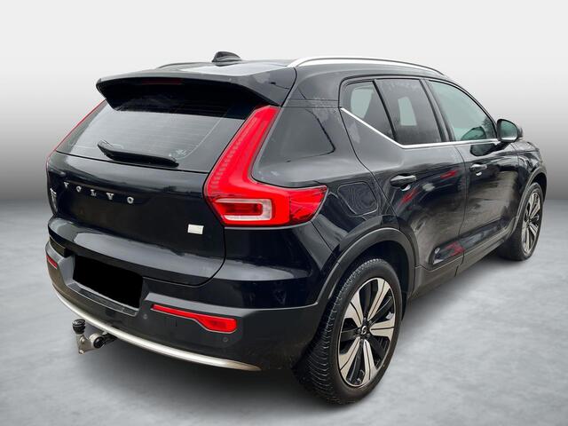 Volvo XC40 Plug-in Hybrid T4 Ultimate Bright | Trekhaak | Panoramadak | Adaptive cruise control | Lederen bekleding | Harman Kardon audio | Stoel- en stuurverwarming | Navigatie | Achteruitrijcamera | Parkeersensoren voor + achter | Apple Carplay / Android Auto |