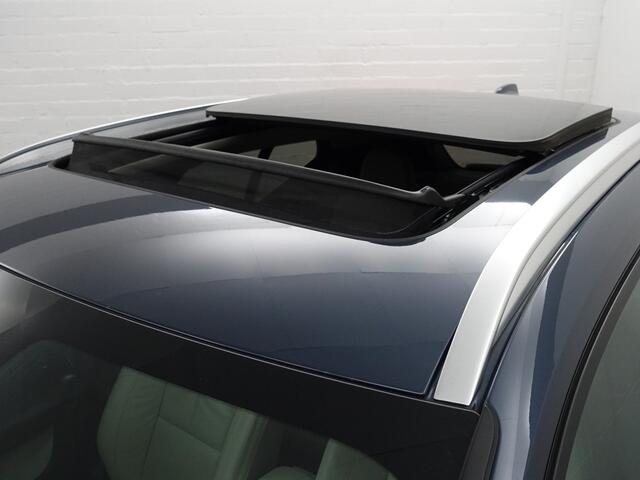 Volvo XC40 1.5 T4 Recharge Inscription Aut- Panoramadak, Elek Trekhaak, Stuur/Stoelverwarming, Camera, Leder Interieur