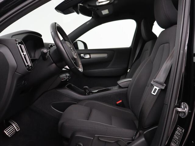 Volvo XC40 Recharge Core | SOH 95% | Stoel & stuurverwarming | Trekhaak | Camera | Carplay | Navigatie | Parkeerhulp | Full LED