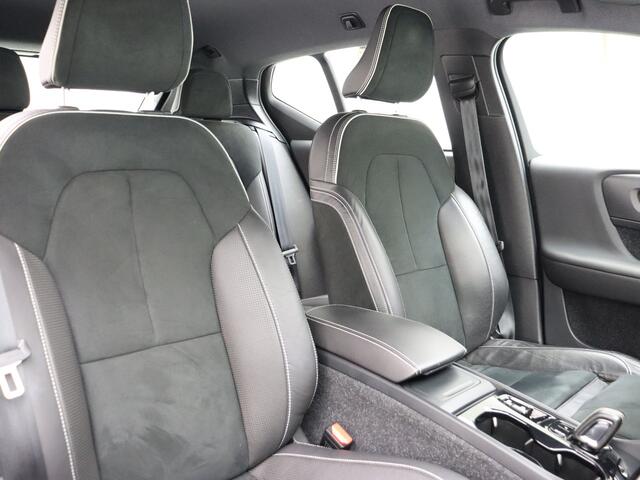 Volvo XC40 T4 R-Design / 19'' / Navigatie / Nubuck / PDC + Camera / Lane Assist / Elektr. Achterklep / On Call / Apple CarPlay /