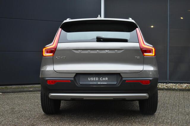 Volvo XC40 T2 Automaat Inscription 360 camera | Cruise Control | Lichte lederen bekleding | BLIS | Navigatiesysteem