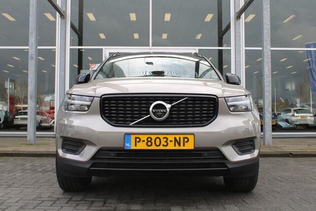 Volvo XC40 T4 Recharge Inscription | 360 camera | H&K Audio | Schuif/kantel dak | Stoel/stuur verwarming | BLIS |