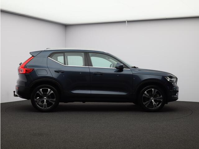 Volvo XC40 T4 Recharge Inscription / Trekhaak / Leder / 19" / Stoel+stuurwielverwarming / CarPlay