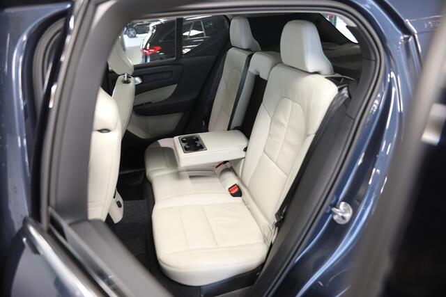 Volvo XC40 1.5 T5 Recharge Inscription Panoramadak | Leer | Memory seats | Harman Kardon | Winterset 19"