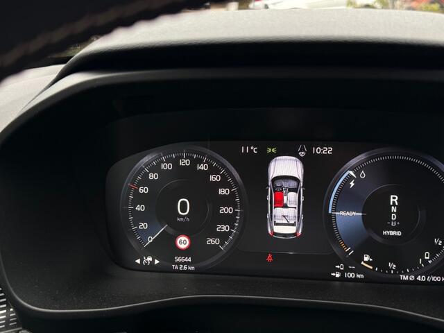 Volvo XC40 1.5 T5 R Design - Navi - Camera - Adap cruise - stoel/stuur/voorruit verwarming