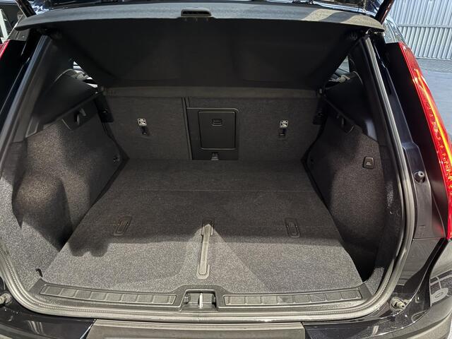 Volvo XC40 2.0 B3 Essential Edition 165PK