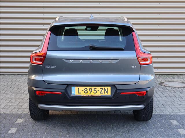 Volvo XC40 2.0 T4 Momentum