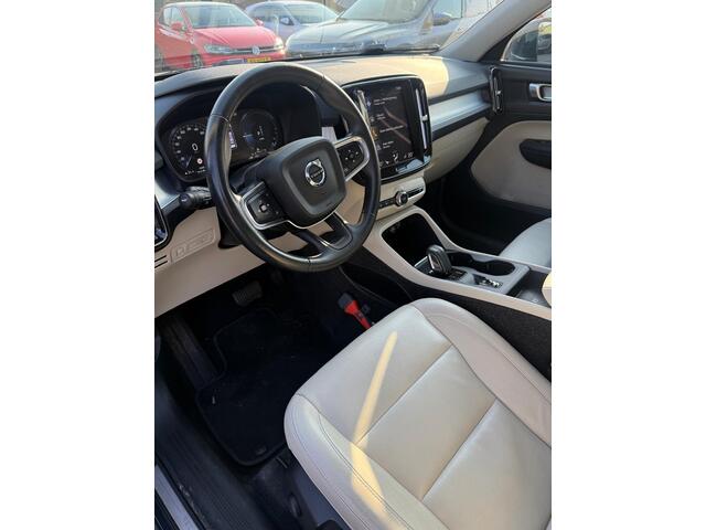 Volvo XC40 1.5 T4 Recharge Inscription Expression | Plug-in Hybrid (PHEV) | Navigatie | Apple Carplay | Android Auto | Achteruitrijcamera | Lederen Bekleding | Stoelverwarming | BLIS | Parkeersensoren