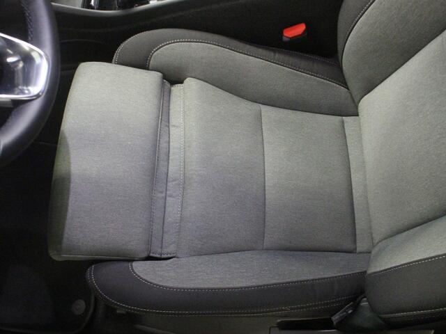 Volvo XC40 2.0 B3 Plus Bright | Rijklaarprijs | Trekhaak | All-Season banden |