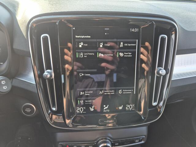 Volvo XC40 1.5 T4 Recharge Inscription Trekhaak/Leder/Camera etc.