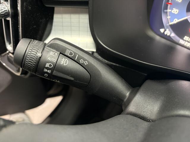 Volvo XC40 1.5 T4 Plug-in hybrid Plus Dark