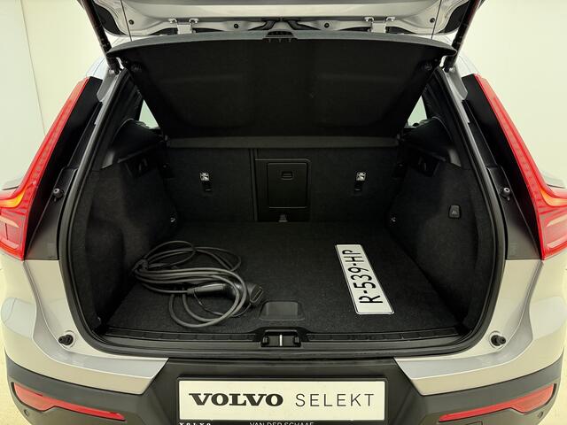 Volvo XC40 T5 262pk Plug-in hybrid Plus Dark / Elektr. Stoelen / Harman&Kardon Audio / Trekhaak / ACC / BLIS / PDC + Camera / DAB+ / Stoel + Stuurw. Verwarming /
