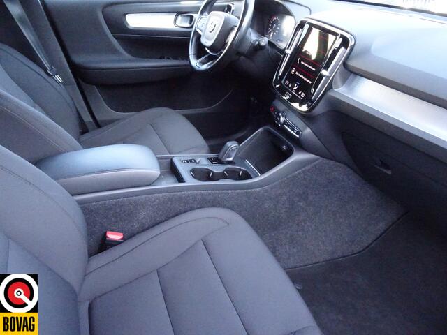Volvo XC40 1.5 T4 Recharge Momentum pro