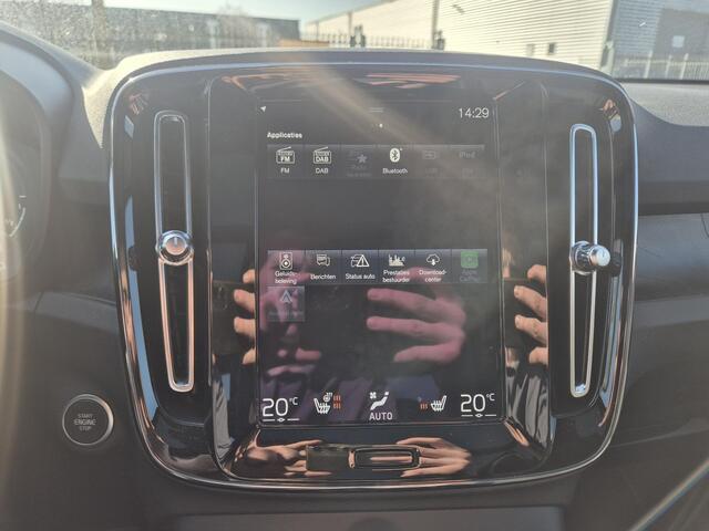 Volvo XC40 1.5 T4 Plug-in hybrid Ultimate Dark Panodak/HarmanKardon/Carplay etc.