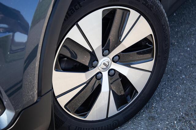 Volvo XC40 1.5 T4 Recharge Inscription CARPLAY / CRUISE CONTROLE / DEALER ONDERHOUDEN / CAMERA