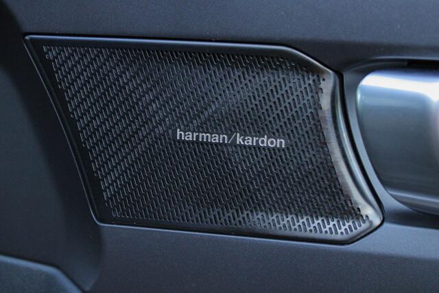 Volvo XC40 1.5 T4 Recharge Inscription Expression |H&K|trekhaak|leder|memory|elek stoel|