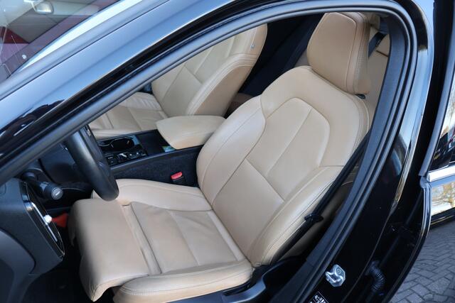 Volvo XC40 1.5 T5 Recharge Inscription | Panoramadak | Harman/Kardon | 360* Camera | Trekhaak | Origineel NL |