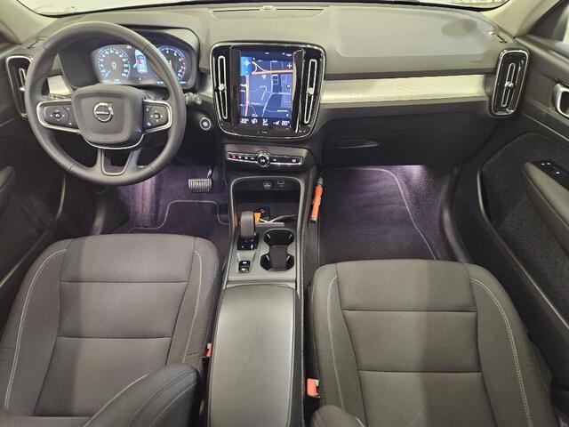 Volvo XC40 1.5 T2 Momentum | Automaat | Apple carplay/android auto | Stoelverwarming | Stuurverwarming | Parkeersensoren V+A | Parkeercamera | 18 "lm velgen |