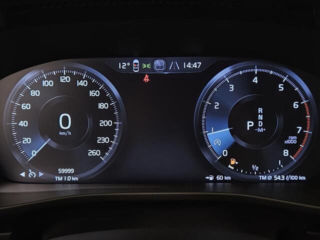 Volvo XC40 1.5 T2 Momentum | Automaat | Apple carplay/android auto | Stoelverwarming | Stuurverwarming | Parkeersensoren V+A | Parkeercamera | 18 "lm velgen |