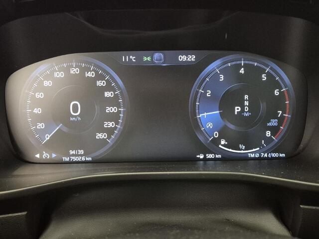 Volvo XC40 1.5 T2 Momentum Core | Automaat | Apple carplay/android auto | Stoelverwarming | Stuurverwarming | Parkeersensoren V+A | Parkeercamera | 18 "lm velgen | Volvo on Call |