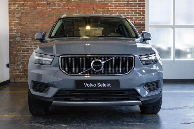 Volvo XC40 T4 Recharge Inscription Expression | Parkeersensoren voor en achter | Parkeercamera | Volvo on Call | Navigatie | 4-Seizoenenbanden | Sensus Connect met High Performance Audio | Climate Control | Cruise Control