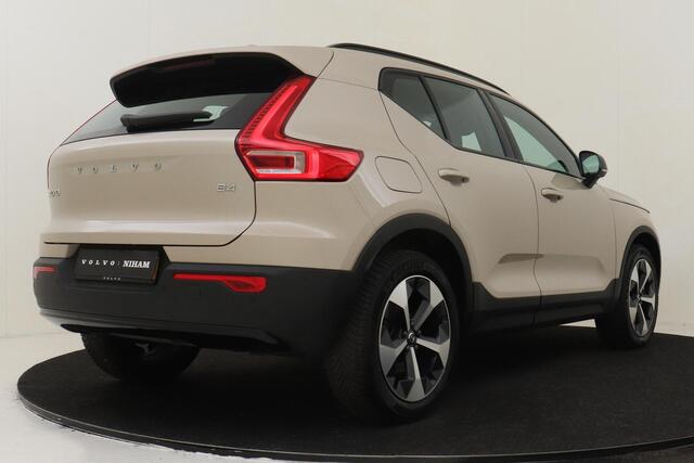 Volvo XC40 B4 (M-HYBRID) PLUS DARK -CAMERA|ADAP.CRUISE|VERW.VOORRUIT|TREKHAAK|HARMAN/KARDON|19"
