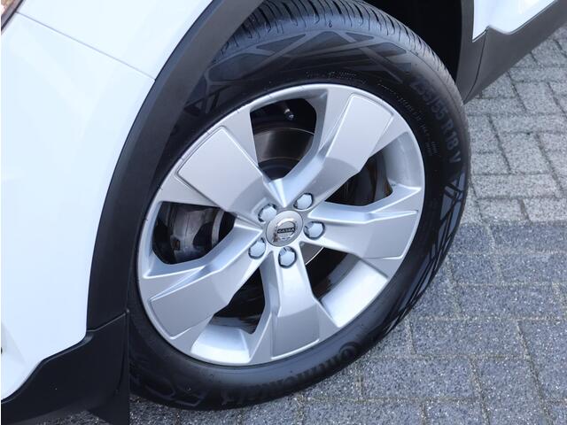 Volvo XC40 T2 AUT Business Pro | Dealer onderhouden l Trekhaak l IntelliSafe Assist & Surround | Park Assist Camera achter