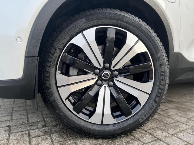 Volvo XC40 1.5 T5 Plug-in hybrid Ultimate Bright | Panoramadak | 360 Camera | Adaptieve Cruise Control | Power Seats | Harman Kardon |
