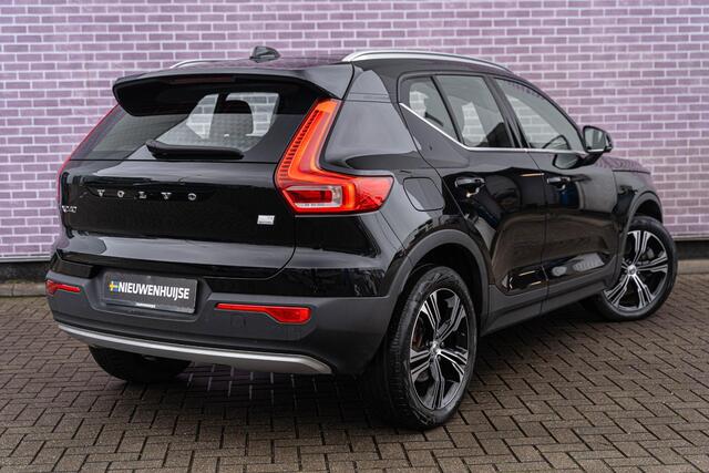 Volvo XC40 1.5 T4 Recharge Inscription | Schuif-/ Kanteldak | Elektrische stoelverstelling | Stoel- / Stuurverwarming | Adaptive Cruise | Camera | Keyless Entry | Volvo On Call |