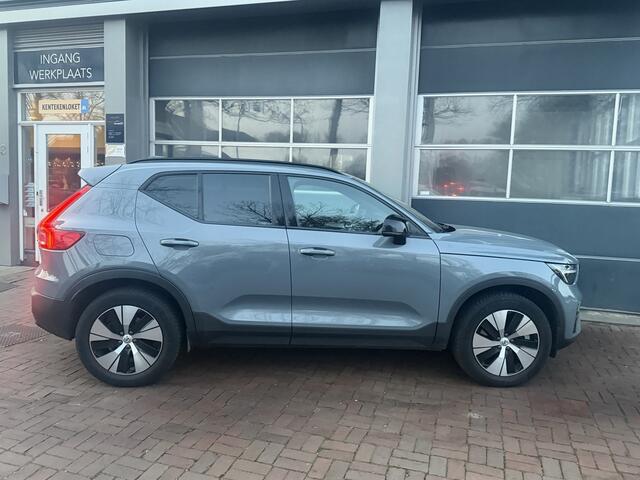 Volvo XC40 1.5 T4 Plug-in hybrid Plus Dark Dark Bj 2022 Trekhaak Km 56.000 | Facelift | Leder | 18" LMV