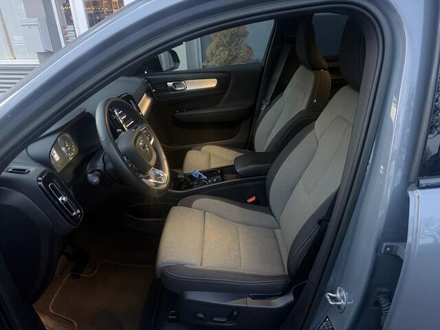 Volvo XC40 1.5 T4 Plug-in hybrid Plus Dark Dark Bj 2022 Trekhaak Km 56.000 | Facelift | Leder | 18" LMV
